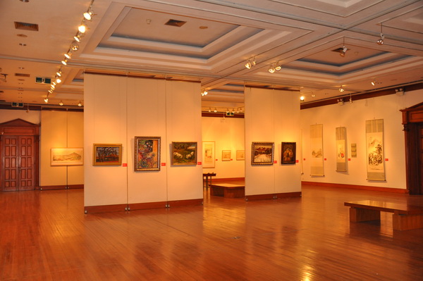《刘海粟夏伊乔伉俪画展》展厅现场